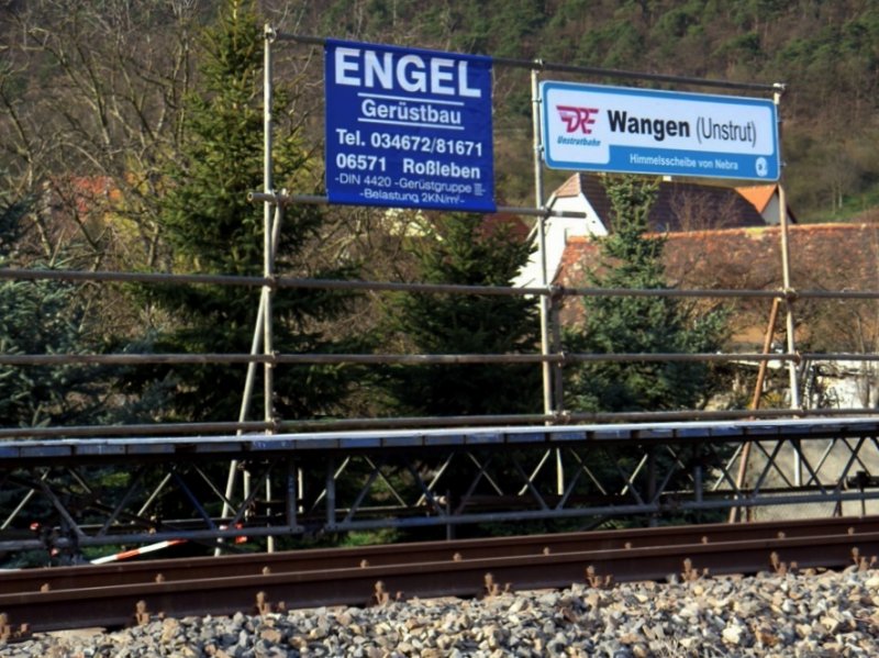 DRE Hp-Schild in Wangen. Auch die  Arche Nebra  wurde auf dem Schild ber�cksichtigt; 08.04.2009 (Foto: Klaus Pollm�cher)