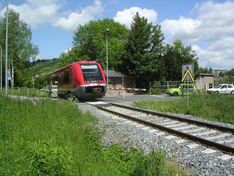 Ein TW der BR 641 verl�sst als RB im Mai 2006 den Bf. Freyburg in Richtung Nebra