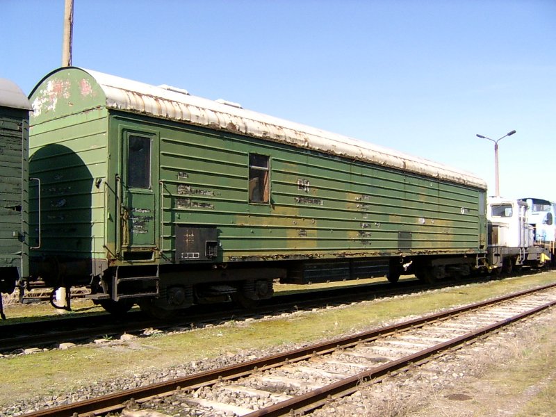 Ein zum Begleitwagen f�r Uranz�ge umgebauter russischer Maschinenwagen f�r K�hlz�ge, am 11.03.2007 bei ARCO in Karsdorf. (Foto: Holger Salzer)