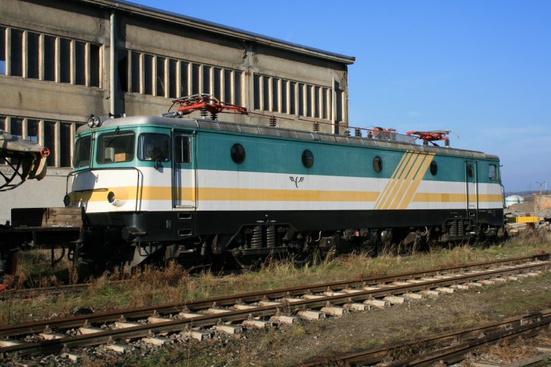 KEG 7001 (Craiova CFR 40-0079, Baujahr 1979) am Zementwerk Karsdorf; 02.12.2006 (Foto: Sylvio Scholz)