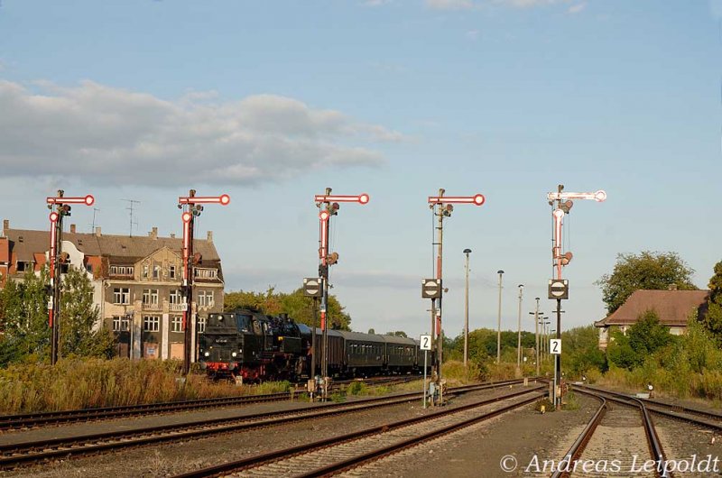 LEG 65 1049-9 mit dem DPE 35978 von Freyburg nach Chemnitz, bei der Einfahrt in Zeitz; 12.09.2009 (Andreas Leipoldt)