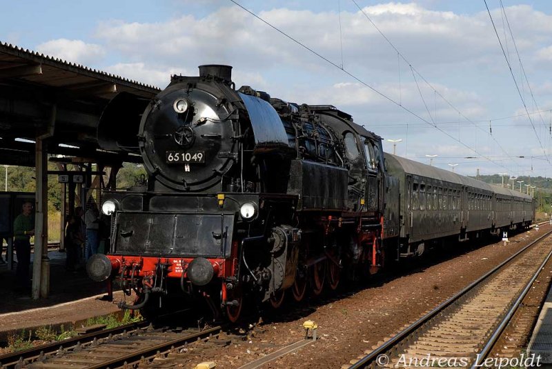LEG 65 1049 mit dem Leerzug aus Freyburg in Naumburg Hbf; 12.09.2009 (Foto: Andreas Leipoldt)