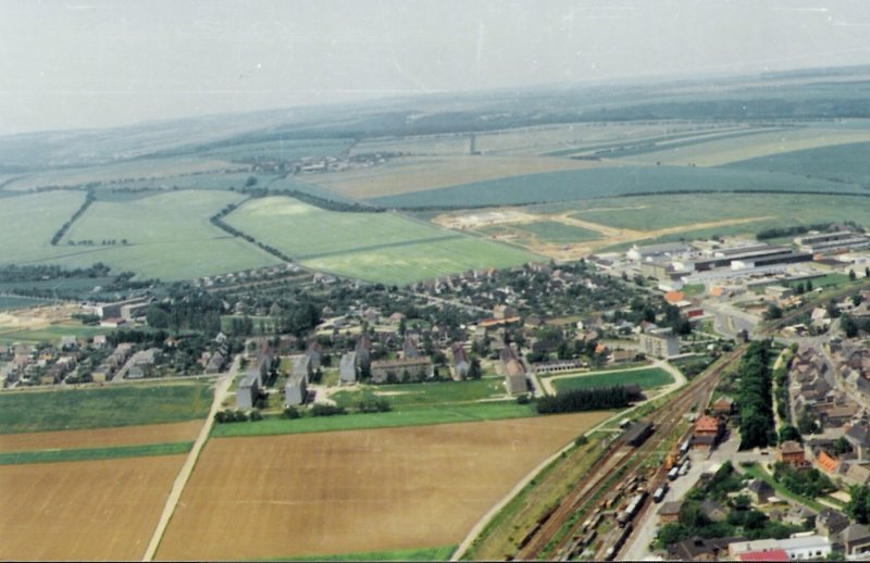 Luftbild Bahnhof Laucha; 1992 (Foto: Peter Hollburg)