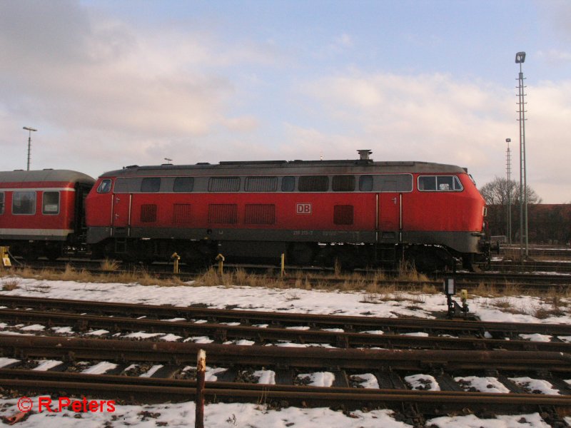 Seitenansicht von 218 213-7 in Marktredwitz. 13.01.09