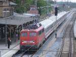 Wechsel beim 115-Einsatz auf Rgen.Nach 115 509 kommt nun 115 350 auf Rgen zum Einsatz.Am 20.Mai 2011 brachte 115 350 den Uex aus Hamburg Altona nach Binz mit Halt in Bergen/Rgen.