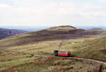 Die Lokomotiven von 1895/96 (SLM Winterthur) für die Snowdon Mountain Railway / Rheilffordd yr Wyddfa: Lok 3 mit ihrem Wagen im Aufstieg im unteren Streckenteil.