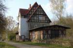 Das fr�here Bahnhofsgeb�ude von Lossa am 02.04.2014.