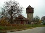 Ehemaliger Wasserturm und das Abortgeb�ude am Bf Bad Bibra; 15.11.2009