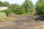 Das Gleisbett vom leider abgerissenen ehem. Ladegleis im Bahnhof Laucha, am 22.07.2021. (Foto: Günther Göbel)