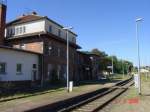 Das Bahnhofsgeb�ude in Ro�leben; 08.09.2004 (Foto: Carsten Klinger)