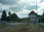 Der Bahn�bergang der B176 und das Stellwerk Lw in Laucha; 14.09.2008
