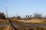 Der von der DRE gereinigte Bahn�bergang zwischen Donndorf und Ro�leben am 14.01.2012.
