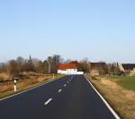 Trotz Streckenruhe ist Signal f�r den Bahn�bergang in Nausitz am 14.01.2012 eingeschaltet.