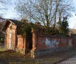 Zerfallenes Nebengeb�ude im Bahnhof Nebra am 16.11.2013.