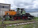 Leider geht die Verschrottung der abgestellten Loks am Zementwerk Karsdorf weiter. Am 09.08.2011 war die Henschel 26563 an der Reihe, die fr�her als Werklok 1 bei der Hoesch-Stahl AG in Ferndorf im Einsatz war. (Foto: Klaus Pollm�cher)