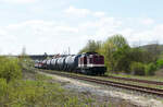EBS 110 001-5 war am 03.05.2021 in Freyburg mit Kesselwagen, einem Getreidewagen, einer 155er und 2x 140er am Schluss nach Karsdorf unterwegs.
