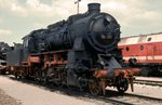 DR 58 261 während der Feier zu  100 Jahre Rbd Erfurt , am 09.06.1982 im Bahnhof Erfurt West. (Foto: Klaus Pollmächer)