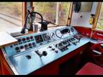 Blick auf den F�hrerstand von des Lappwaldbahn 301 035-1 (DTW 01)  Anton  am 03.10.2012 im Bf Karsdorf.