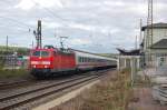 DB 181 209-8 mit dem IC 1958 von Leipzig Hbf nach Frankfurt (M) Flughafen Fernbf, am 15.09.2013 in Naumburg Hbf. Ungew�hnlich - auf dem Unstrutbahnbahnsteig 5 sieht man einen durchfahrenden ICE (baustellenbedingt). (Foto: dampflok015)