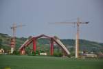 Ein Br�ckenbogen der zuk�nftigen ICE-Unstruttalbr�cke bei Karsdorf; 21.05.2011 (Foto: Roberto Franke)