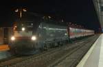 DB ES 64 U2-001 mit der RB 92828 nach Eisenach, am 11.11.2013 in Naumburg Hbf.