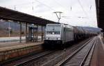 RTB 185 692-1 mit Kesselwagen Richtung Bad K�sen, am 09.12.2013 in Naumburg Hbf.