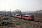 DB 155 004-5 + 155 xxx mit einem G�terzug Richtung Wei�enfels, am 29.03.2014 in Naumburg Hbf.