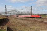 DB 145 058 mit 18 Triebwagen der BR 628, am 17.03.2019 in Naumburg Hbf.