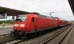 DB 146 007-0 mit dem RE 4891  Saale-Express  von Halle (S) Hbf nach Jena-G�schwitz, am 16.06.2023 in Naumburg (S) Hbf.