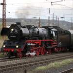 WFL 03 2155-4 mit dem DPE 34089 von Berlin-Schöneweide nach Saalfeld (S), am 05.04.2024 in Naumburg (S) Hbf.