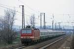 DR 243 570-0 mit einem D-Zug Richtung Bad Kösen, am 22.03.1991 in Naumburg Hbf.