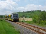 Burgenlandbahn 672 905 + 672 909 als RB 25975 von Wangen nach Naumburg (S) Ost, unterhalb vom Kloster Zscheiplitz bei Balgst�dt; 23.05.2010 (Foto: Christof Rommel)