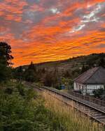 Sonnenuntergang über der Unstrutbahn am 22.06.2022 in Freyburg (U). (Foto: instagram.com/tiemopriese)