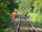 Arbeitseinsatz von Mitgliedern unserer IG zwischen Wangen und Ro�leben (Steinkl�be), wo die Strecke von Bewuchs befreit wurde; 04.08.2009 (Foto: G�nther G�bel)