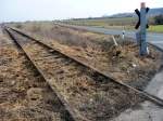 Das Unstrutbahngleis zwischen Donndorf und Nausitz; 12.03.2011 (Foto: Klaus Pollm�cher)
