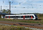 abellio 1648 435-3 als RB 80557 von Karsdorf nach Naumburg Ost, am 25.10.2021 in Naumburg Hbf.