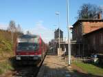 DB 628 611-6 als RB von Artern nach Naumburg (S) Hbf, im Bf Nebra; 09.11.2006 (Foto: Martin P.)