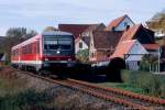 DB 628 596-6 als RB von Artern nach Nebra, am 16.11.2006 in Wangen.
