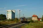 DB 642 187 als Lt 72531 von Nebra nach Karsdorf, am 03.10.2015 bei der Durchfahrt im ehem.