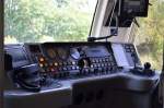 Der F�hrerstand von Burgenlandbahn 672 911 am 19.08.2014 in Naumburg Ost.