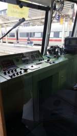 Der Führerstand von EBS 772 345-5 am 05.10.2014 in Naumburg Hbf.