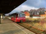 Die Ferkeltaxen 171 056-5 + 772 367-9 der TG Ferkeltaxi beim warten auf die abendliche R�ckfahrt nach Reuth (V), am 12.12.2009 in Laucha.