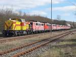 MEG 105 brachte am 30.03.2020 zehn Loks der BR 111 von Stillstandsmanagement Leipzig-Engelsdorf nach Karsdorf. (Foto: Matthias Premper)