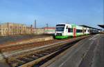 Am 16.11.2013 bildet das Trio EB VT 327 + 304 + 3xx der  ELSTER SAALE BAHN  den EBx 37451 von Leipzig Hbf nach Saalfeld.