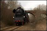 Die 65 1049-9 mit einem Fotog�terzug auf der R�ckfahrt von Camburg nach Gera, am 14.03.2009 bei Teuchern.