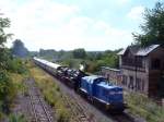 PRESS 204 022-2 + EMBB 52 8154-8 mit dem Winzerfestsonderzug DPE 80578 von Leipzig-Plagwitz nach Freyburg, am 08.09.2012 bei der Durchfahrt in Deuben.
