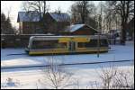 Der durch die starke K�lte defekte 672 910 der Burgenlandbahn auf Gleis 1 im Bf Teuchern; 03.12.2010 (Foto Peter Grauke)