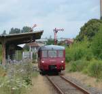 TG Ferkeltaxi 171 056-5 + 972 771-0 als DPE 33891 von Wangen nach Teuchern, am 12.07.2009 in Laucha. (Foto: Dieter Thomas)