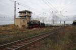 IGE Werrabahn 41 1144-9 mit dem RE 16591  Rotk�ppchen-Express II  von Eisenach nach Freyburg, am 25.10.2009 bei der Ausfahrt in Naumburg Hbf. (Foto: Ren� Richter)