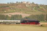 IGE Werrabahn 41 1144-9 mit dem leeren RE 16195  Rotk�ppchen-Express I  auf der Fahrt von Karsdorf nach Freyburg und weiter nach Altenburg, am 29.09.2013 bei Kirchscheidungen. (Foto: dampflok015)